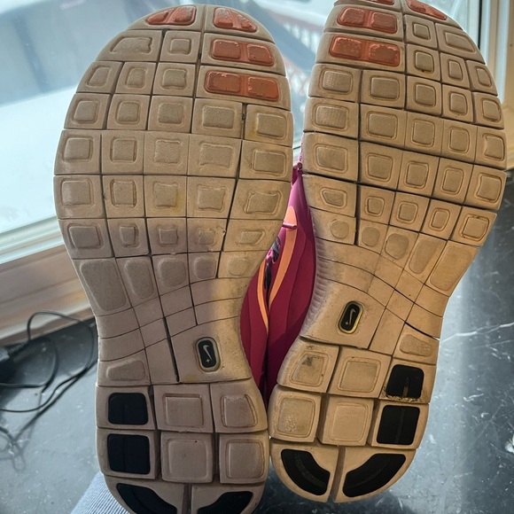 Nike running shoes - Picture 3 of 7